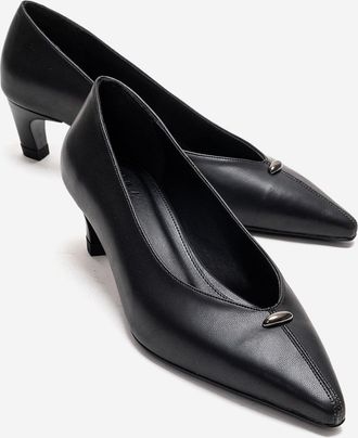 Prologue Versay Spitse Neus Kitten Hak Pump