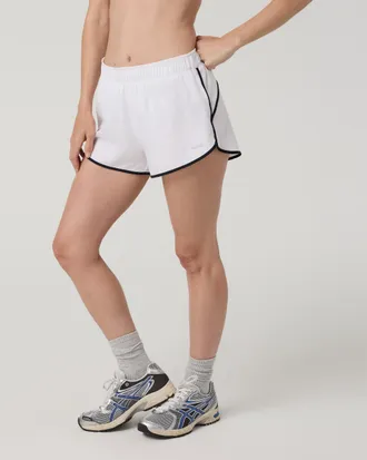 Vuori Clothing Clementine Retro Shorts 2.5 | White | XS, Size Extra Small