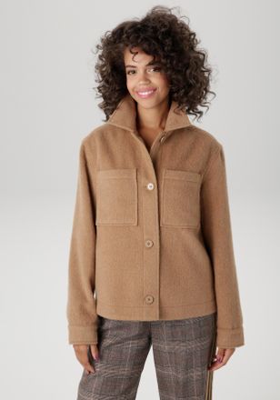 Aniston Aniston CASUAL mit tonigen Kn&ouml;pfen zu schliessen