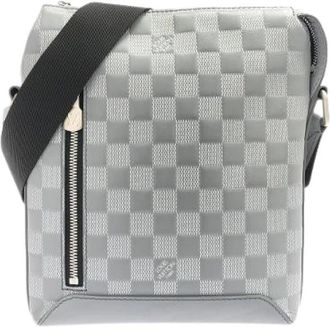 Louis Vuitton Pre-owned Cross Body Bags, female, Gray, Size: ONE SIZE Pre-owned Discovery Damier Infini Calf Shoulder Bag
