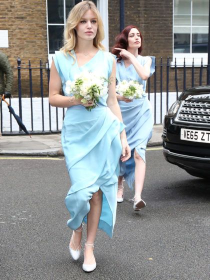 Bei euch flattern die Hochzeitseinladungen ins Haus? Das könnt ihr als Gäste tragen!