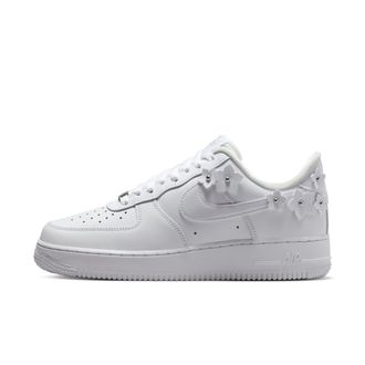 Nike Womens Air Force 1 07 Florette Shoes in White | IR8637-100
