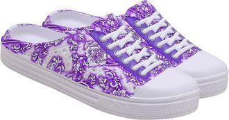 Yarnow Comfortable Summer Beach Slippers for Women Non-slip Lightweight EVA Hollowed Sandals for Garden Outdoor Use in Purple