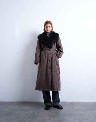 Topshop Impermeabile marrone con colletto in pelliccia sintetica