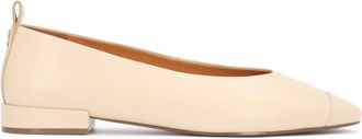 Kazar Schoenen, Dames, Beige, 39 EU, Leer, Kazar Cr&egrave;me pumps van echt leer op een platte zool