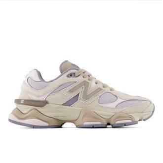 New Balance Unisex 9060 en Gris, Gamuza/Malla, Talla 38.5