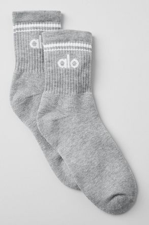 Alo | Half-Crew Throwback Socks in Athletic Heather Grey/White, Size: Medium
