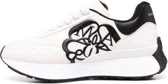Alexander McQueen (WMNS) Alexander McQueen Sprint Runner Lace-Up Sneakers White Black 691039WIC959061
