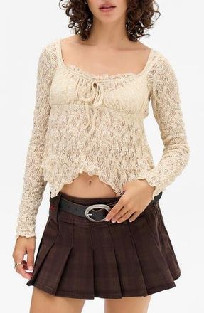 BDG Piper Handkerchief Hem Lace T-Shirt in Cream at Nordstrom Rack, Size X-Small