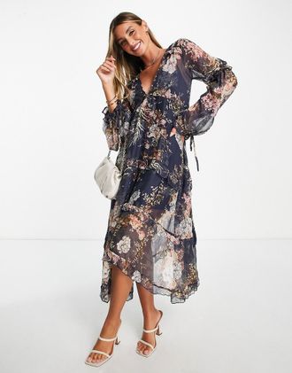Asos Vestito midi a pieghe a strati blu navy a fiori con finiture in pizzo-Multicolore