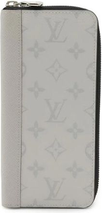 Louis Vuitton Pre-owned Wallets, male, White, Size: ONE SIZE Pre-owned Zippy Wallet Vertical Monogram Taiga Long Wallet