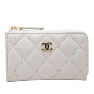 Chanel Pre-owned Wallets, female, White, Size: ONE SIZE Pre-owned Quilted Caviar Leather Card Holder