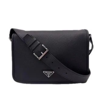 Prada Black Leather Shoulder Bag (Pre-Owned)