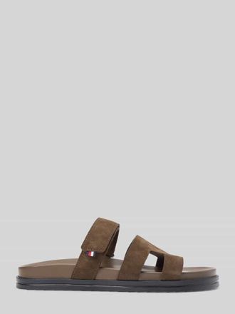 Tommy Hilfiger Sandale aus echtem Veloursleder in Mittelbraun, Gr&ouml;&szlig;e 41