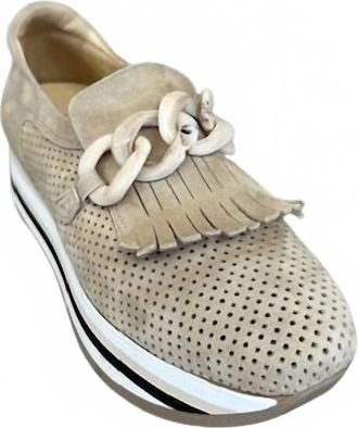 Softwaves Womens Carly Platform Loafers In Sand