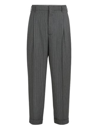 Brunello Cucinelli Pantaloni a righe con pieghe - Grigio