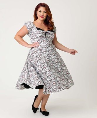 Unique Vintage Plus Size 1950s Sweetheart Swing Dress in White Cat Print at Nordstrom, Size 4X