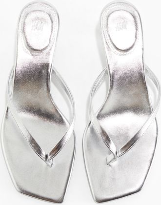 H&M Sandaletten mit Kitten-Heels - Silber