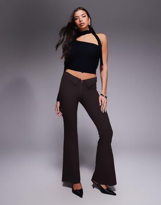 Monki Pantaloni sartoriali a zampa in bengalina marrone cioccolato