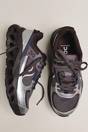On Cloudtilt Arc Sneakers