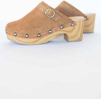 Chinese Laundry Women Cindy Casual Clog In Tan
