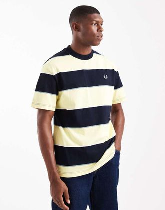 Fred Perry T-shirt vestibilit&agrave; comoda a righe gialle e nere-Giallo