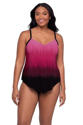 Trimshaper Hank Handkerchief Tankini Swimsuit Top in Rose Ombre at Nordstrom, Size 16W