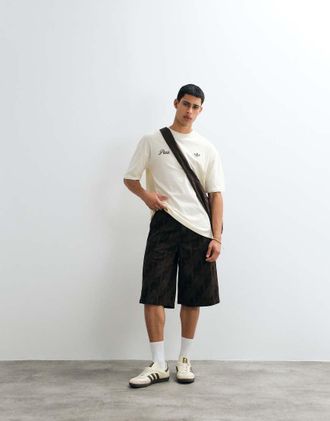 adidas Originals jorts marroni con monogramma-Marrone