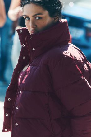 Alo | Gold Rush Puffer Jacket in Burgundy, Size: Medium