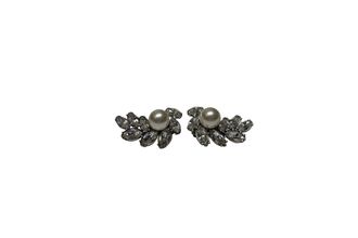Tory Burch Tory Burch Geclusterde Kristal met Parels Clip-On Oorbellen in Zilver Metaal