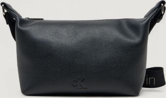 Calvin Klein Borsa a tracolla Ultralight in pelle sintetica a grana Calvin Klein