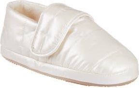 Isotoner Nylon Puffer Slipper in White at Nordstrom Rack, Size X-Large