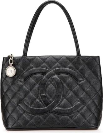 Chanel Pre-owned Tote Bags, female, Black, Size: ONE SIZE Pre-owned Leather totes