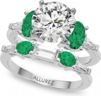 Allurez Round Lab Grown Diamond & Oval Emerald Bridal Set in Platinum (4.65ct)