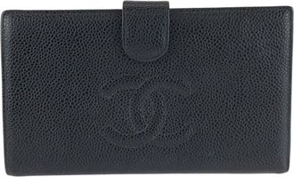 Chanel Black Leather Middle Wallet (Bi-Fold) (Pre-Owned)