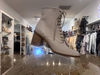Coclico Womens Bina Boot In White