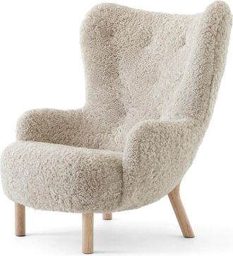 &tradition Petra Lounge Chair VB3, High Back, Eiche ge&ouml;lt / Schafsfell Moonlight