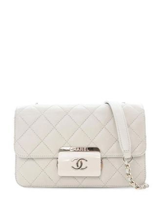 Chanel 2017-2018 Mini Lambskin Beauty Lock Flap crossbody bag - women - Lambskin - One Size - White