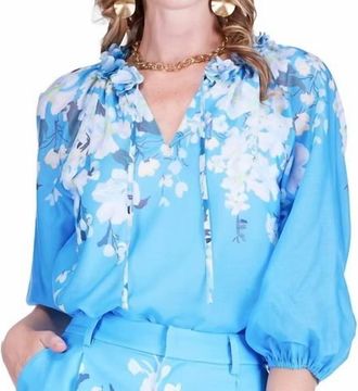 Jade Yoga Dimensional Flowers Top In Sky Garden
