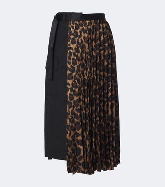 sacai Falda midi estampada con paneles