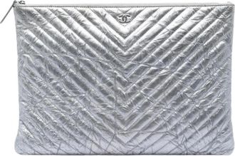 Chanel Pre-owned Clutches, female, Gray, Size: ONE SIZE Pre-owned Quilted Clutch