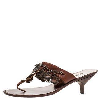 Oscar De La Renta Oscar De La Renta Brown Leather Charm Embellished Kitten Heel Sandals