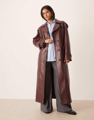 Urban Code Trench in pelle sintetica oversize con spalle scese bordeaux scuro-Rosso