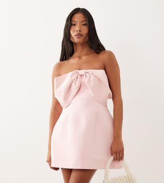 Forever New Vestito corto rosa con fiocco senza spalline