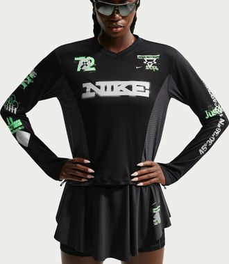 Nike Womens Swift Long-Sleeve Running Top in Black | IM7542-010