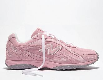New Balance Womens 204L Shoes In Pastel Pink