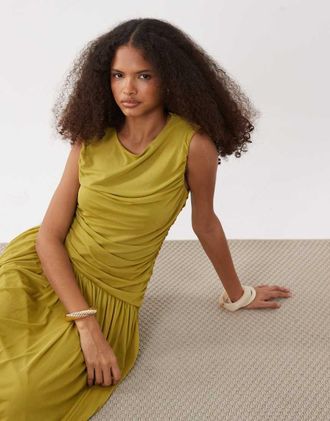 Vero Moda Vestito lungo senza maniche verde arricciato con vita asimmetrica