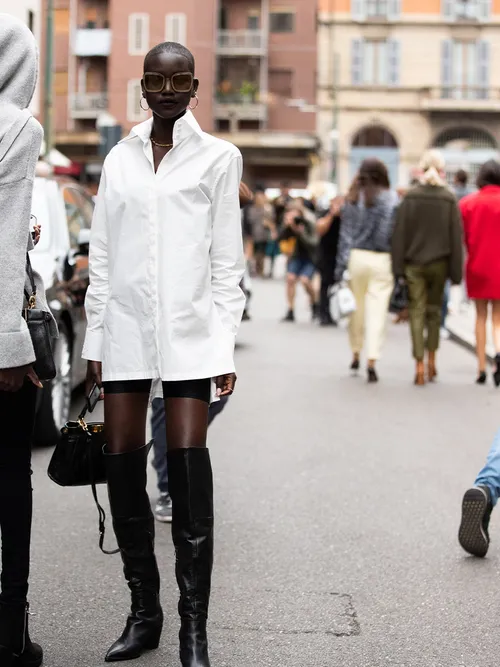 Oversized shirt street style on sale