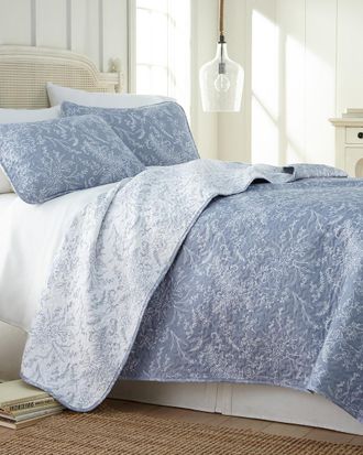Southshore Fine Linens Lightweight Reversible Winter Quilt Set