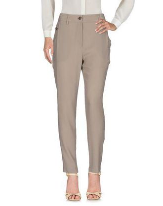 Brunello Cucinelli BOTTOMWEAR - Pantaloni su YOOX.COM